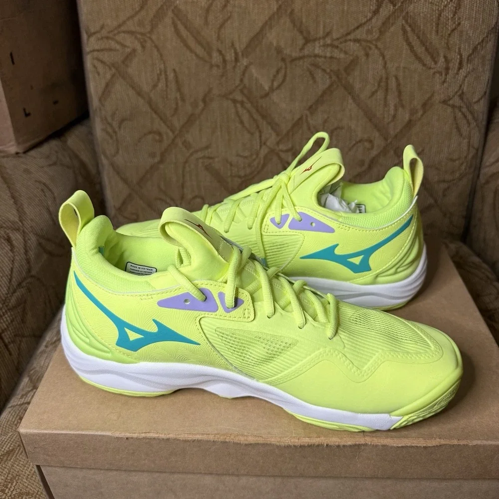 Mizuno these shoes